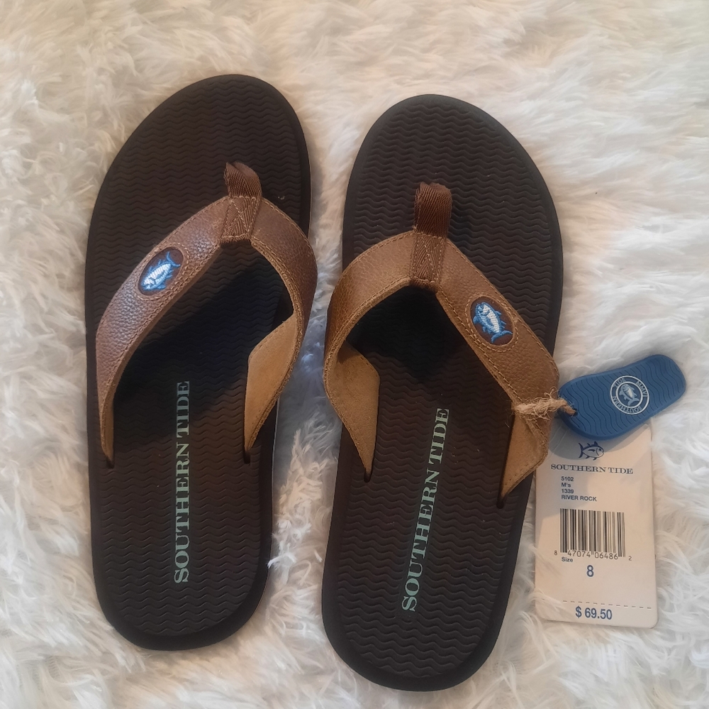 NWT never worn southern tide flip flops